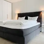 Seaside 10