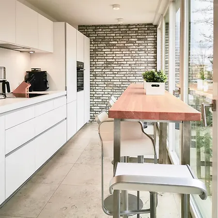 Seaside 10 アパート